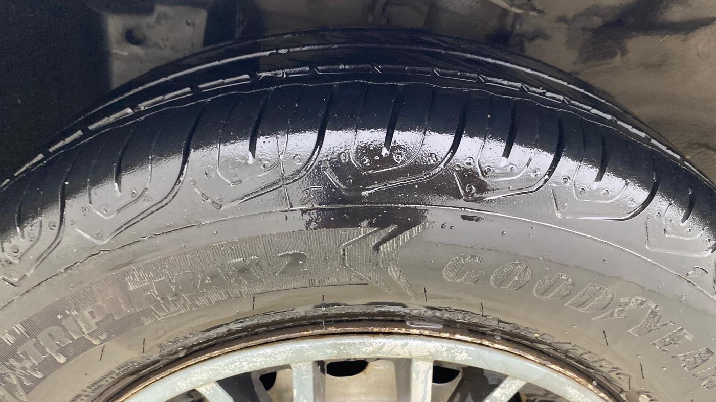 2017 Nissan Sunny XE D, Diesel, Manual, 86,191 km, Left Front Tyre Tread