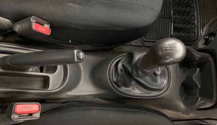 2017 Nissan Sunny XE D, Diesel, Manual, 86,028 km, Gear Lever