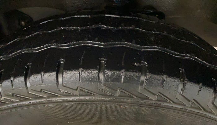 2023 Maruti Eeco 5 STR AC CNG, CNG, Manual, 38,005 km, Right Front Tyre Tread