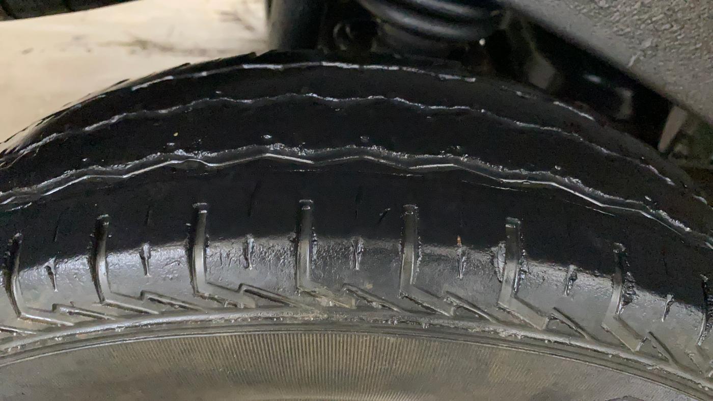 2023 Maruti Eeco 5 STR AC CNG, CNG, Manual, 38,005 km, Right Rear Tyre Tread