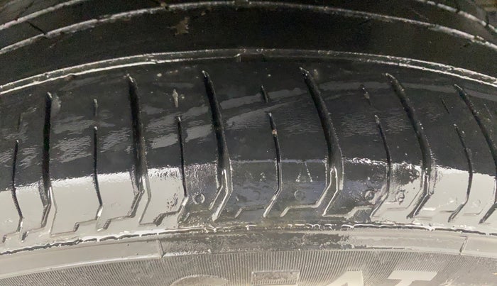 2019 Hyundai Elite i20 ASTA (O) CVT, Petrol, Automatic, 1,02,999 km, Left Rear Tyre Tread