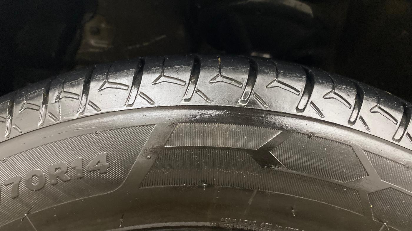2015 Maruti Celerio VXI AMT, Petrol, Automatic, 52,622 km, Left Front Tyre Tread