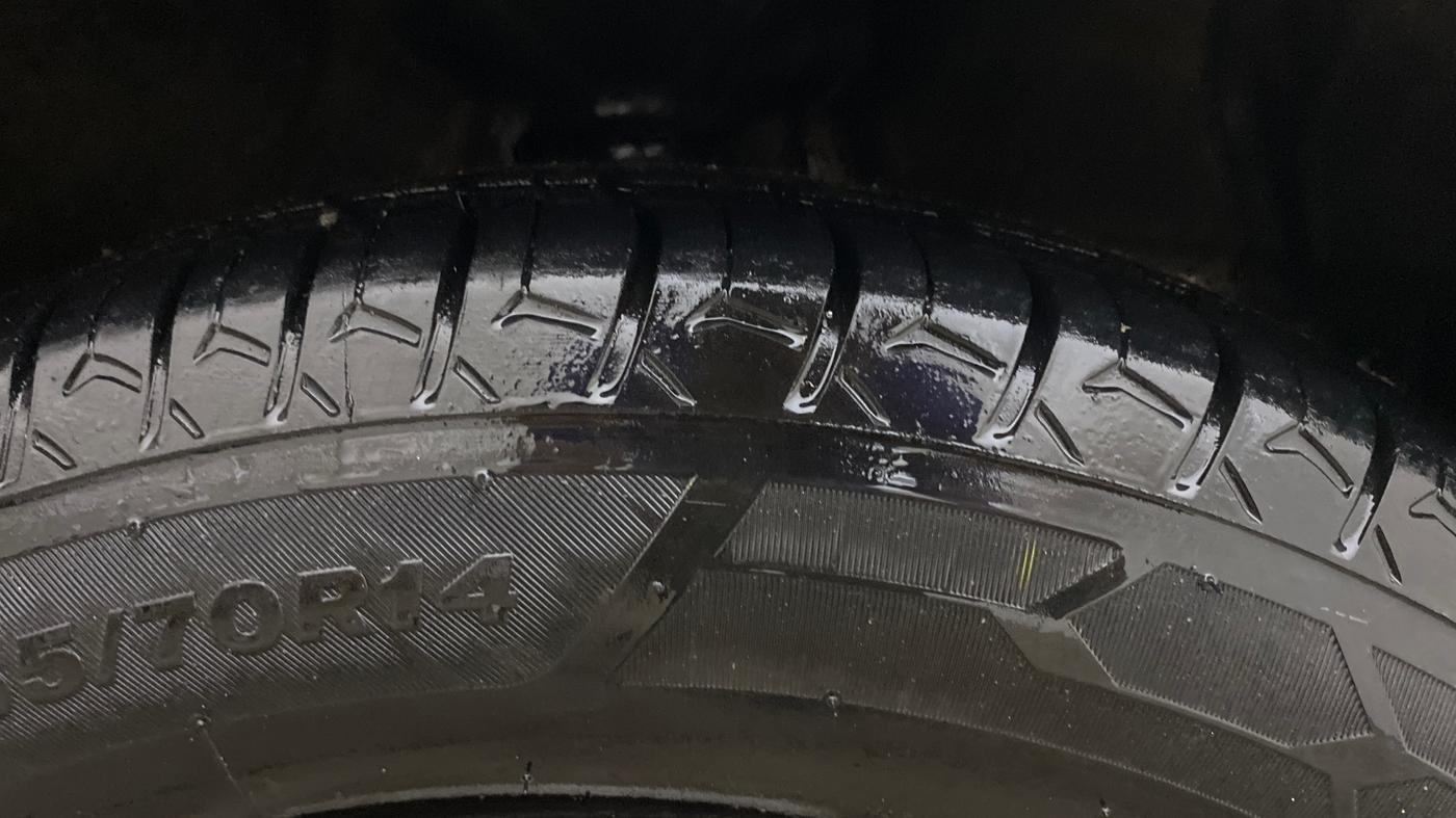 2015 Maruti Celerio VXI AMT, Petrol, Automatic, 52,622 km, Right Front Tyre Tread