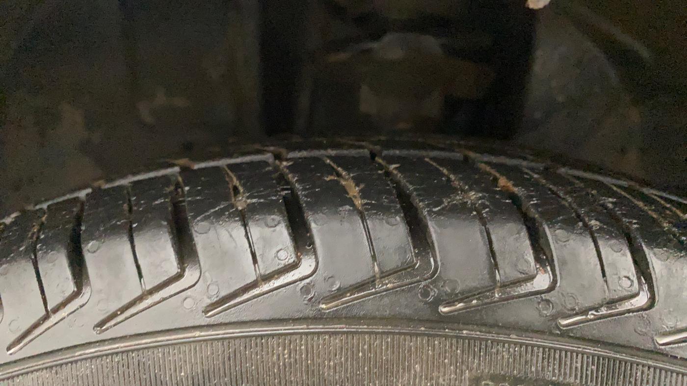 2018 Datsun Redi Go S 1.0 AMT, Petrol, Automatic, 28,250 km, Left Front Tyre Tread