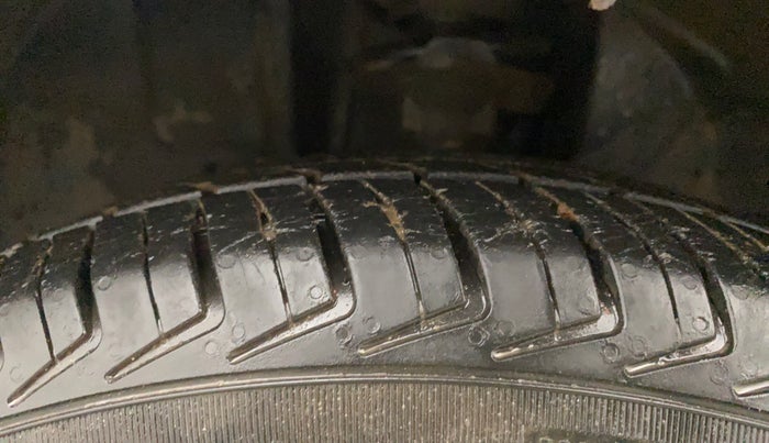 2018 Datsun Redi Go S 1.0 AMT, Petrol, Automatic, 28,005 km, Left Front Tyre Tread
