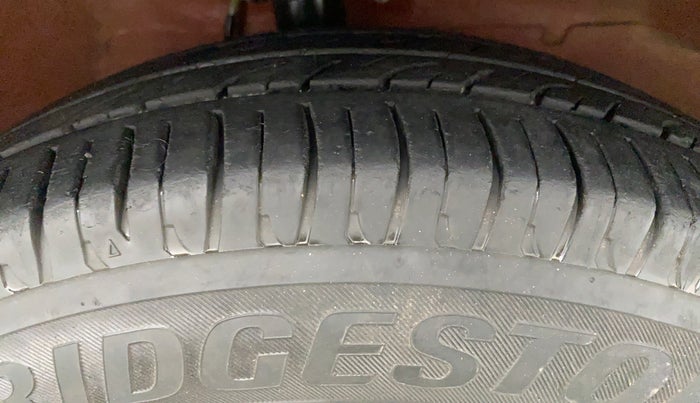 2010 Maruti Ritz VXI, Petrol, Manual, 81,744 km, Right Front Tyre Tread