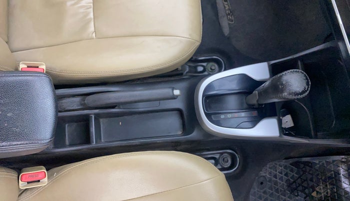 2016 Honda Jazz 1.2L I-VTEC V AT, Petrol, Automatic, 78,018 km, Gear Lever