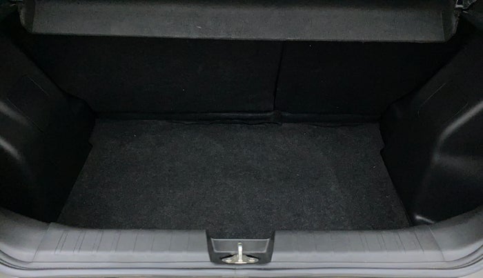 2016 Maruti Baleno DELTA 1.2 K12, Petrol, Manual, 15,253 km, Boot Inside
