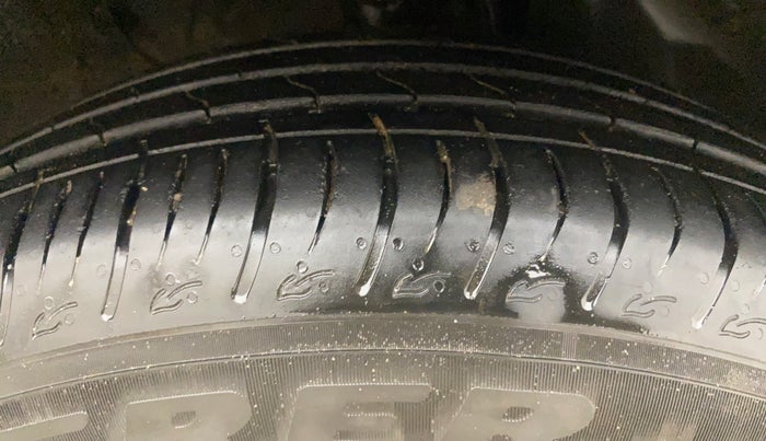 2023 KIA SONET HTK PLUS 1.5 IMT, Diesel, Manual, 72,283 km, Right Front Tyre Tread