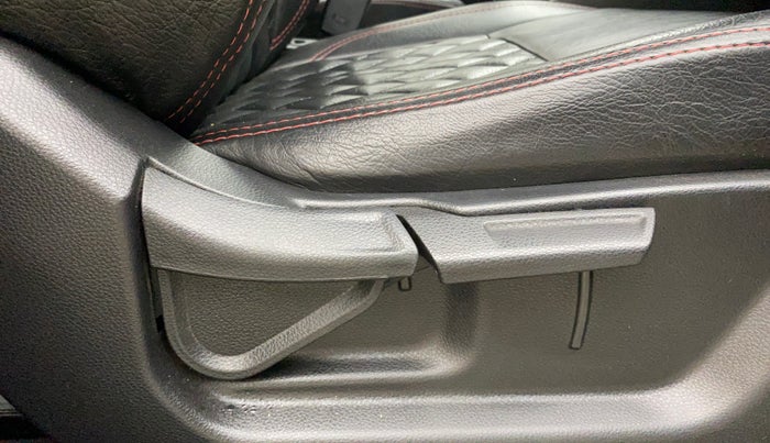 2023 KIA SONET HTK PLUS 1.5 IMT, Diesel, Manual, 72,283 km, Driver Side Adjustment Panel