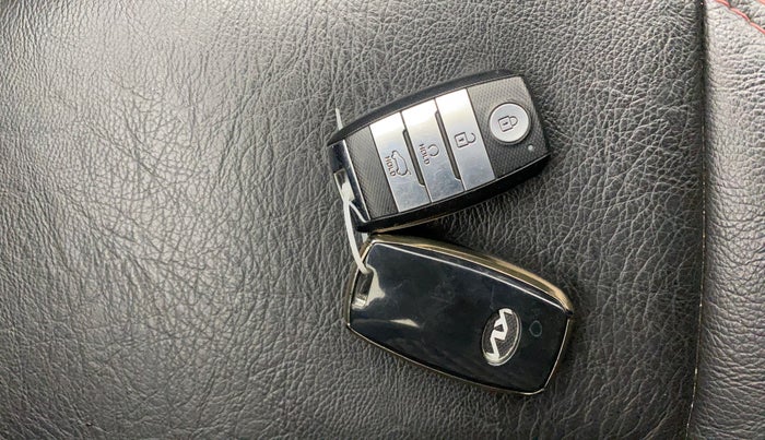 2023 KIA SONET HTK PLUS 1.5 IMT, Diesel, Manual, 72,283 km, Key Close Up