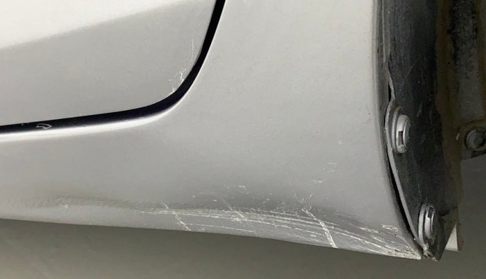 2012 Maruti Swift VDI, Diesel, Manual, 81,633 km, Left running board - Minor scratches