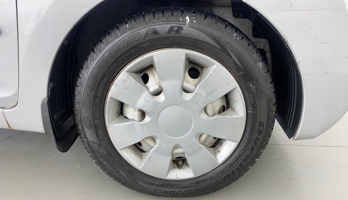 2017 Hyundai Eon ERA PLUS, Petrol, Manual, 9,454 km, Right Front Wheel