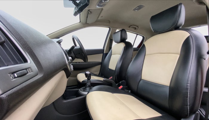 2014 Hyundai i20 SPORTZ 1.4 CRDI, Diesel, Manual, 47,544 km, Right Side Front Door Cabin