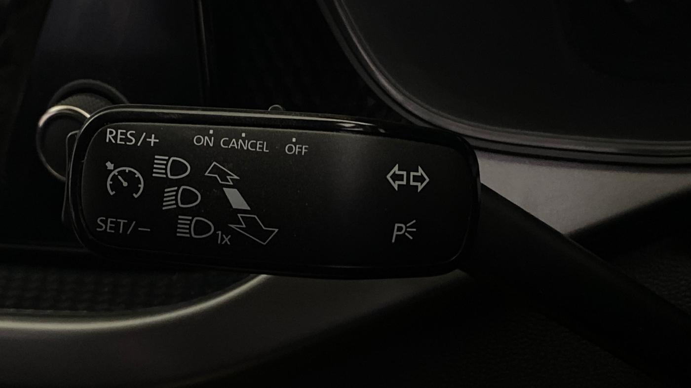 2023 Skoda KUSHAQ AMBITION 1.0L TSI AT, Petrol, Automatic, 30,383 km, Adaptive Cruise Control