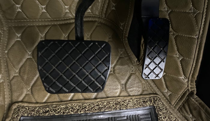 2023 Skoda KUSHAQ AMBITION 1.0L TSI AT, Petrol, Automatic, 30,383 km, Pedals