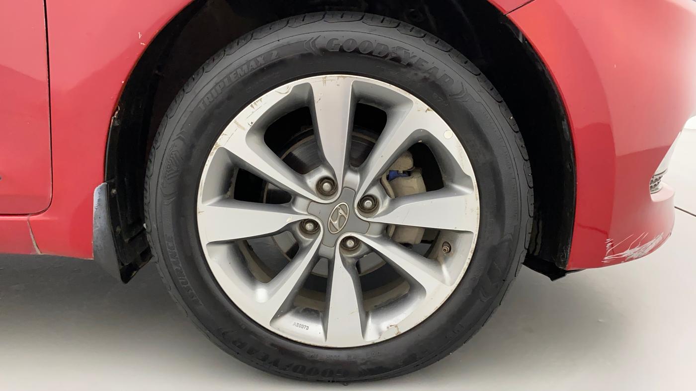 2015 Hyundai Elite i20 ASTA 1.4 CRDI, Diesel, Manual, 84,891 km, Right Front Wheel
