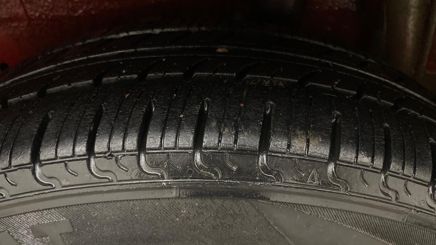 2015 Maruti Celerio ZXI AMT, Petrol, Automatic, 57,240 km, Left Rear Tyre Tread