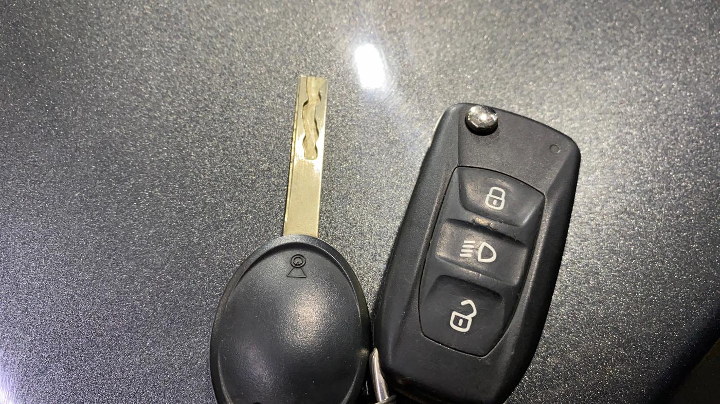 2020 Tata Tiago XZ PLUS PETROL, Petrol, Manual, 13,947 km, Key Close Up