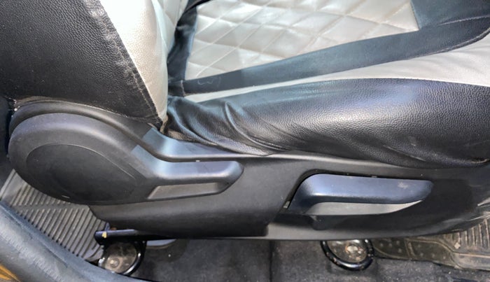 2020 Tata Tiago XZ PLUS PETROL, Petrol, Manual, 13,947 km, Driver Side Adjustment Panel