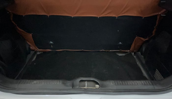 2019 Maruti Swift LXI, Petrol, Manual, 32,268 km, Boot Inside