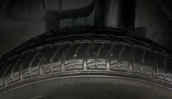 2019 Maruti Swift LXI, Petrol, Manual, 32,268 km, Left Rear Tyre Tread