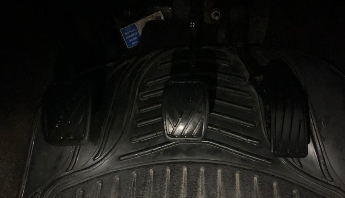 2019 Maruti Swift LXI, Petrol, Manual, 32,268 km, Pedals