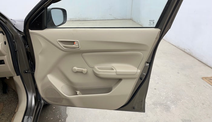 2021 Maruti Dzire LXI, Petrol, Manual, 38,336 km, Driver Side Door Panels Control