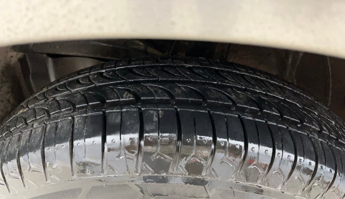 2021 Maruti Dzire LXI, Petrol, Manual, 38,336 km, Left Front Tyre Tread