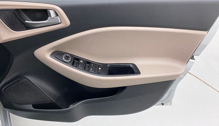 2019 Hyundai Elite i20 1.2 MAGNA PLUS VTVT, CNG, Manual, 39,808 km, Driver Side Door Panels Controls