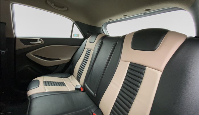 2019 Hyundai Elite i20 1.2 MAGNA PLUS VTVT, CNG, Manual, 39,808 km, Right Side Door Cabin View