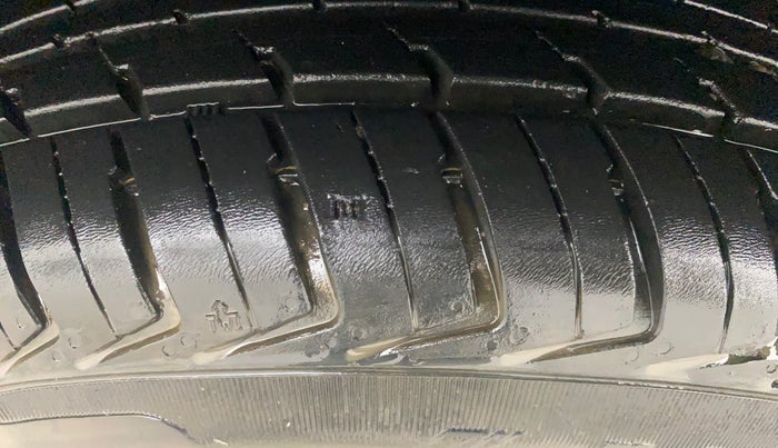 2018 Renault Kwid RXL 1.0 AMT, Petrol, Automatic, 14,475 km, Left Front Tyre Tread