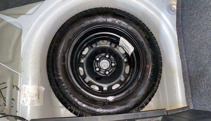 2016 Volkswagen Polo HIGHLINE1.2L, Petrol, Manual, 33,574 km, Spare Tyre