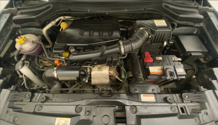2022 Mahindra XUV300 W8 (O) 1.2 PETROL AMT, Petrol, Automatic, 20,474 km, Open Bonet