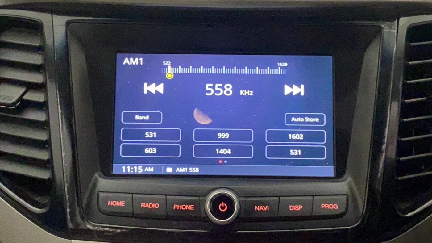 2022 Mahindra XUV300 W8 (O) 1.2 PETROL AMT, Petrol, Automatic, 20,474 km, Infotainment System