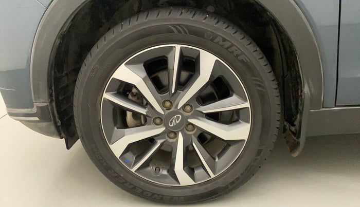 2022 Mahindra XUV300 W8 (O) 1.2 PETROL AMT, Petrol, Automatic, 20,474 km, Left Front Wheel