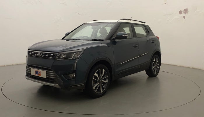 2022 Mahindra XUV300 W8 (O) 1.2 PETROL AMT, Petrol, Automatic, 20,474 km, Left Front Diagonal