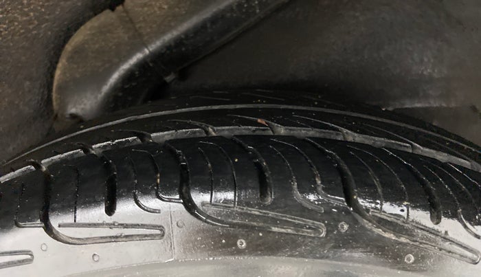 2013 Hyundai i10 SPORTZ 1.2 AT, Petrol, Automatic, 86,294 km, Left Rear Tyre Tread