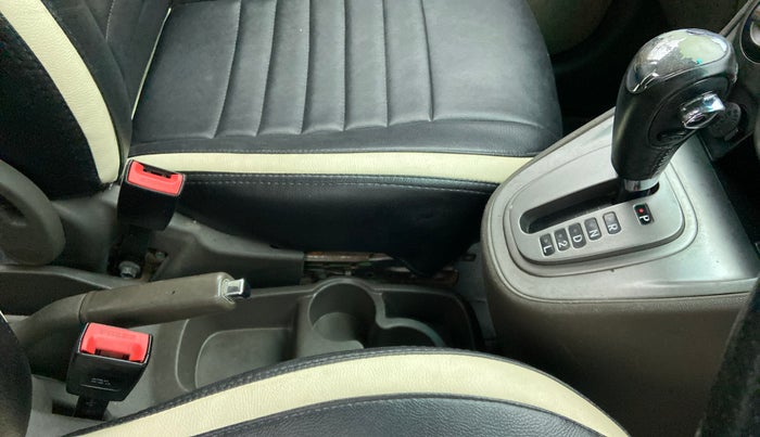 2013 Hyundai i10 SPORTZ 1.2 AT, Petrol, Automatic, 86,294 km, Gear Lever