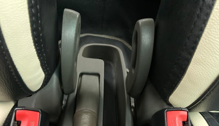 2013 Hyundai i10 SPORTZ 1.2 AT, Petrol, Automatic, 86,294 km, Driver Side Adjustment Panel