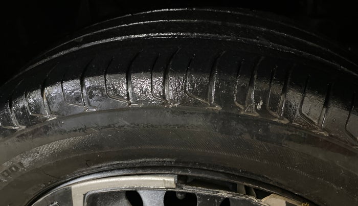 2019 Tata NEXON XM PETROL, Petrol, Manual, 25,690 km, Right Front Tyre Tread