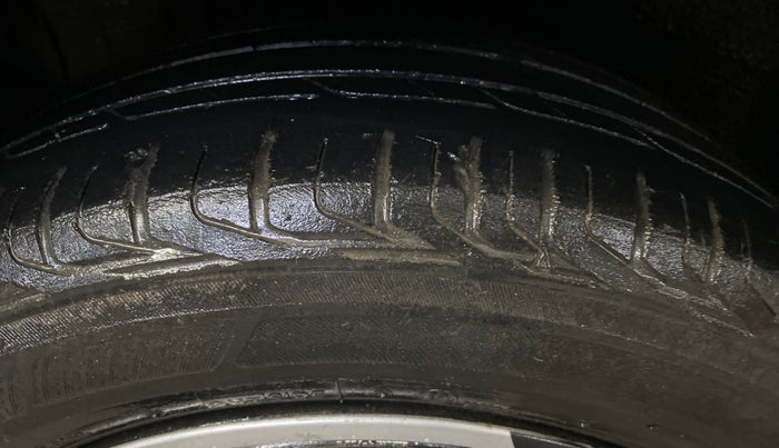 2019 Tata NEXON XM PETROL, Petrol, Manual, 25,690 km, Right Rear Tyre Tread