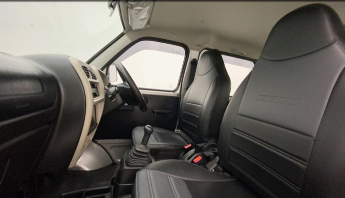 2022 Maruti Eeco 5 STR AC (O), Petrol, Manual, 2,630 km, Right Side Front Door Cabin