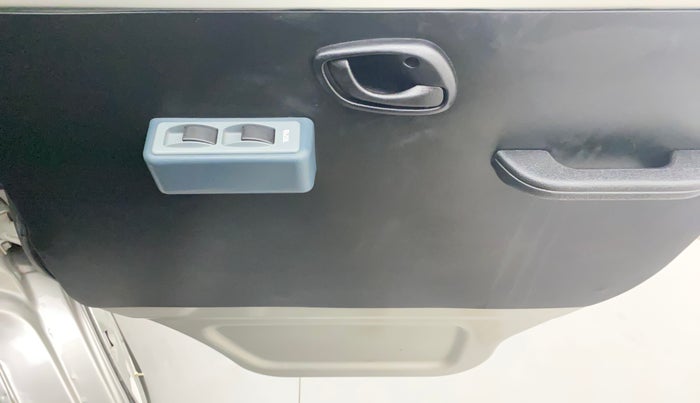 2022 Maruti Eeco 5 STR AC (O), Petrol, Manual, 2,630 km, Driver Side Door Panels Control