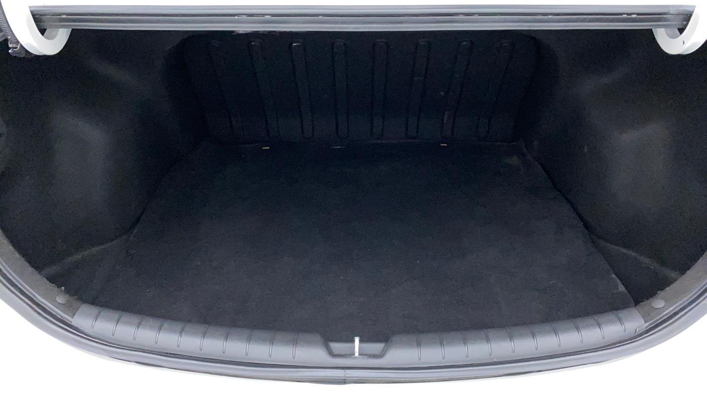 2018 Hyundai Verna 1.4 VTVT E, Petrol, Manual, 31,318 km, Boot Inside View