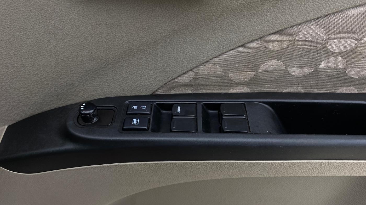 2016 Maruti Celerio ZXI AMT, Petrol, Automatic, 41,832 km, Driver Side Door Panels Control