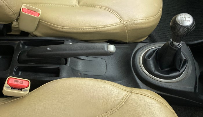 2013 Honda Jazz 1.2L I-VTEC SELECT, CNG, Manual, 91,815 km, Gear Lever