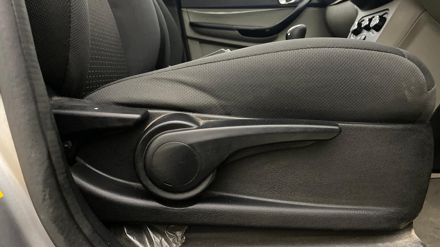 2018 Tata Tiago XZ PETROL, Petrol, Manual, 50,095 km, Driver Side Adjustment Panel