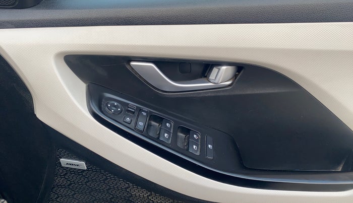 2022 Hyundai Creta SX (O) 1.5 DIESEL, Diesel, Manual, 73,081 km, Driver Side Door Panels Control