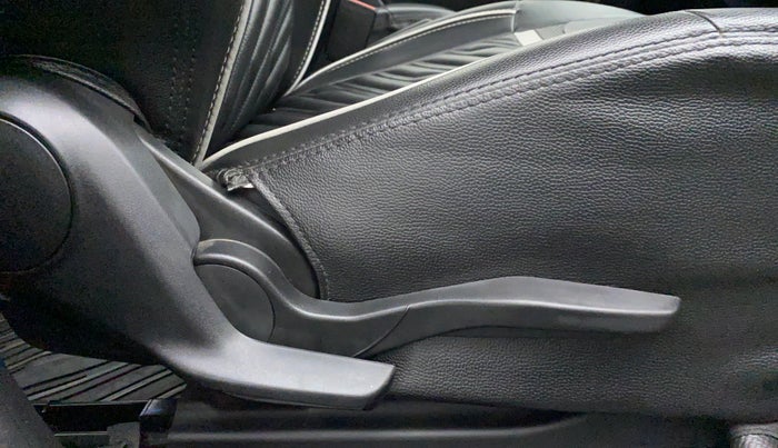 2019 Maruti Swift VXI, Petrol, Manual, 20,025 km, Driver Side Adjustment Panel